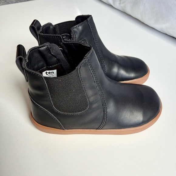 Ten Little Black Vegan Leather Chelsea Boots Toddler Size 10 Toddler Boy or Girl - Picture 4 of 9